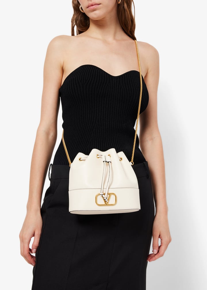 ショルダーバッグ・ポシェット VALENTINO 25SS V Logo Signature Bucket Bag 6W0P0AJ2 SNP 0NO Valentino Garavani - VLogo Signature mini bucket bag black