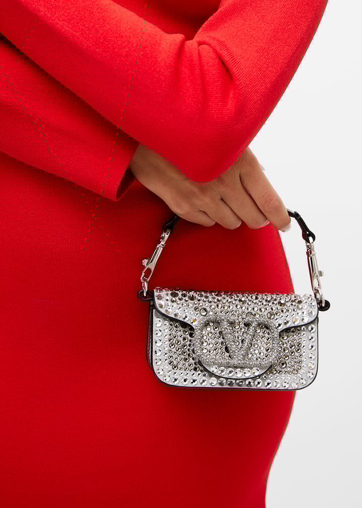 【関税&送料込】Valentino Garavani Silver Leather Micro Loca Valentino Garavani Locò micro bag for Women - Silver in UAE