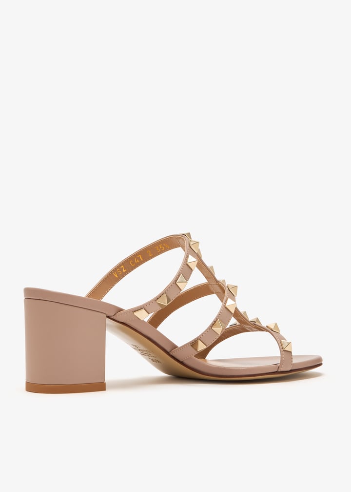 【関税＆送料込み】Valentino Garavani Rockstud Open Woman'S Valentino Garavani Rockstud sandals for Women - Beige in USA