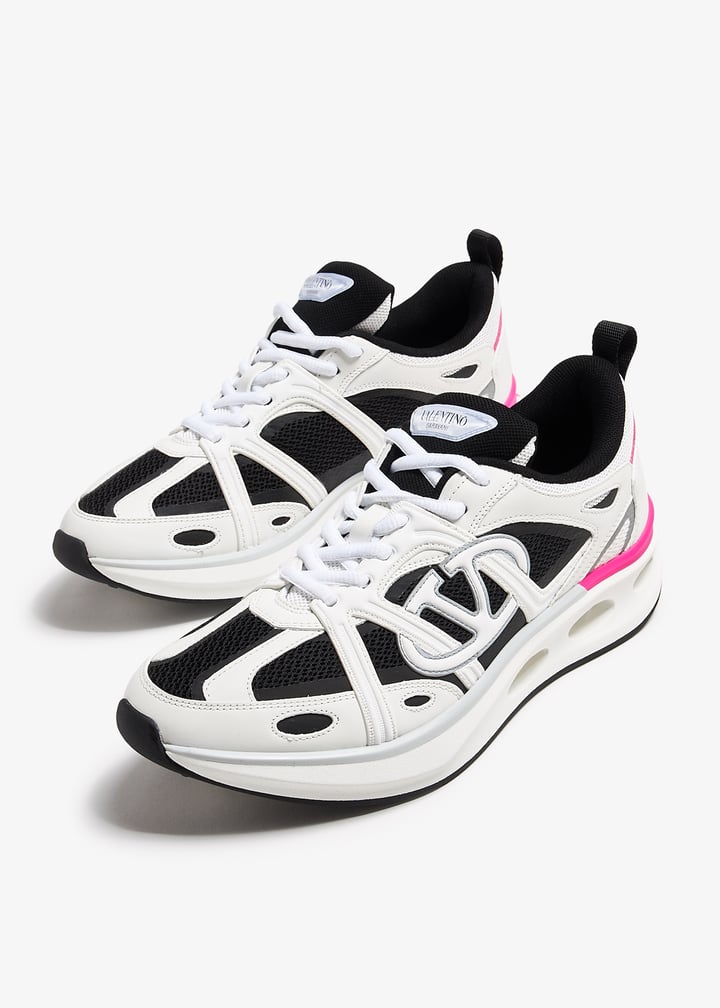 【関税込み】VALENTINO GARAVANI 'VLOGO EASYJOG' SNEAKERS Valentino Garavani VLogo Easyjog Sneakers | White | FARFETCH