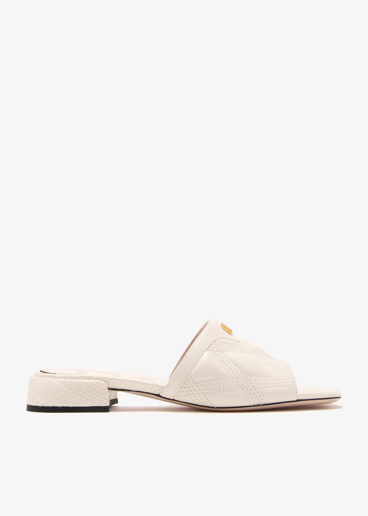 サンダル・ミュール VALENTINO White leather Studs slippers (6W2S0C49MAX D2K) Valentino GaravaniRockstud leather and stones mules | Luisa