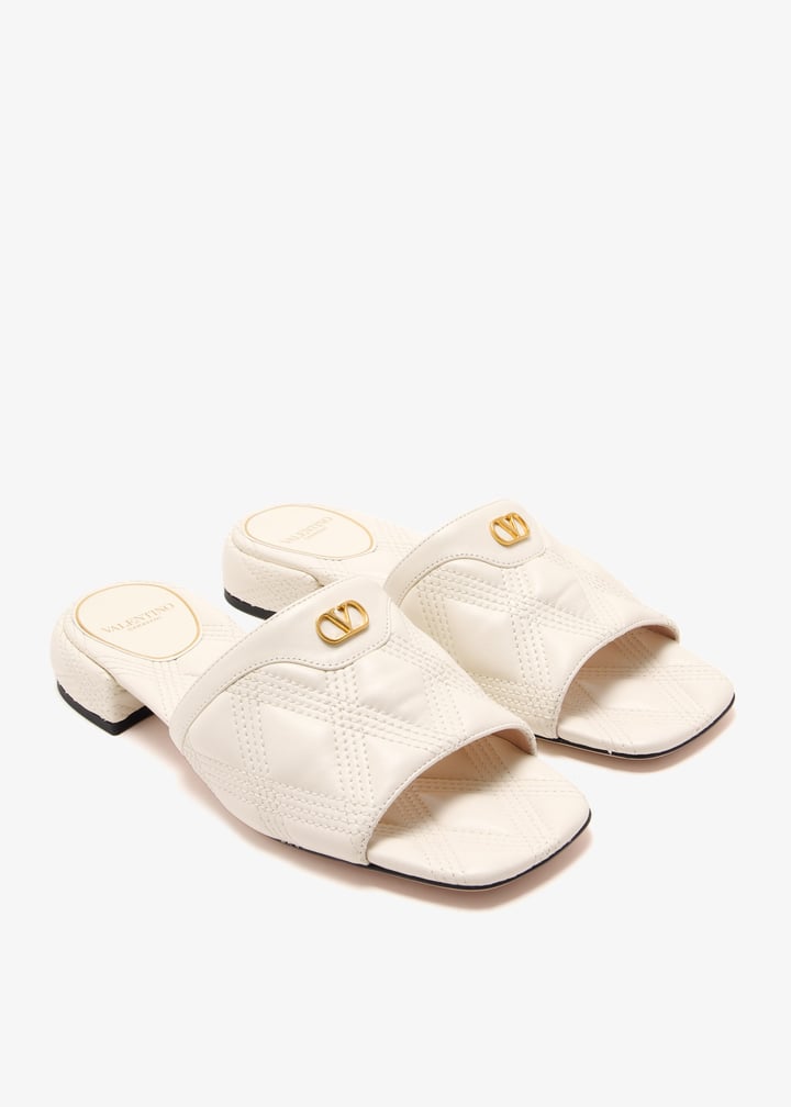 サンダル・ミュール Valentino Garavani Sandalo Quiltie 67 In Pelle Valentino Garavani Quiltie 67 flat sandals for Women - White