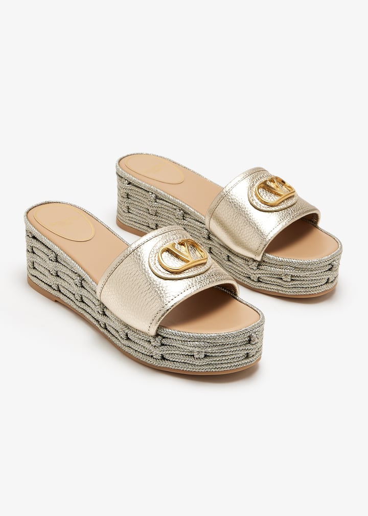 VALENTINO GARAVANI☆VLogo 厚底 スライドサンダル*送料関税込 厚底 VALENTINO(ヴァレンティノ) サンダル・ミュール(レディース