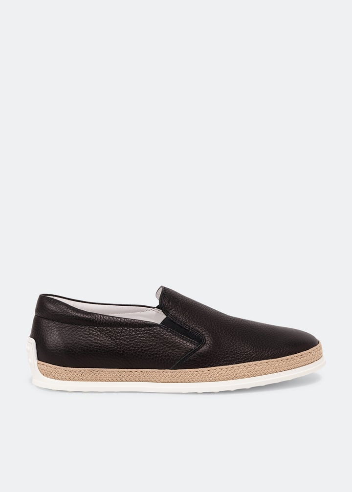 Tod's Leather slip-on loafers for Men - Black in UAE | Level