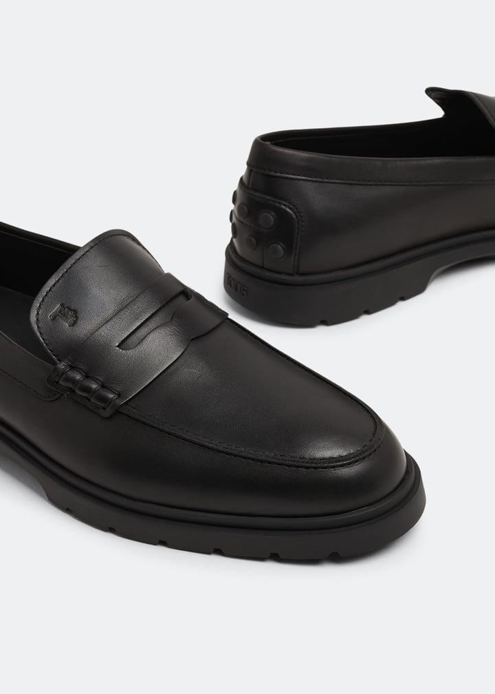 【関税＆送料込み】Tod'S Leather Slipper Loafers Tod's Leather loafers for Men - Black in UAE | Level Shoes