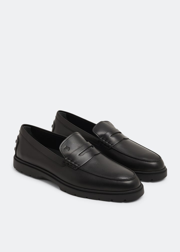 【送料&関税込】Tod's 22l Loafers Woman BLACK Tod's Loafers in Leather XXW08J0GF60SHA41MB999