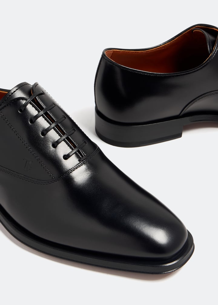 Tod's Oxford lace-up shoes for Men - Black in UAE | Level Shoes