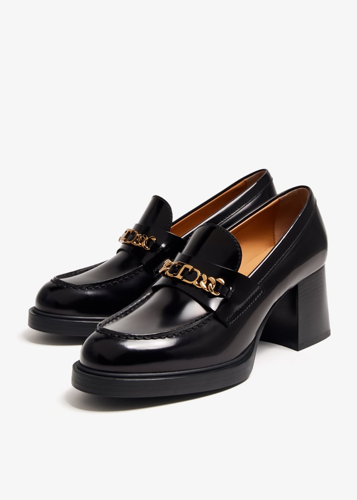 【関税&送料込み】Tod'S Semi-Shiny Leather Heeled Loafers Tod's Heeled loafers for Women - Black in USA | Level Shoes