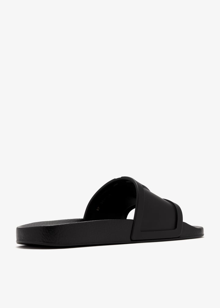 サンダル VALENTINO Valentino Garavani 'Coolside' slides Coolside Rubber Slide Sandal for Man in Black | Valentino US