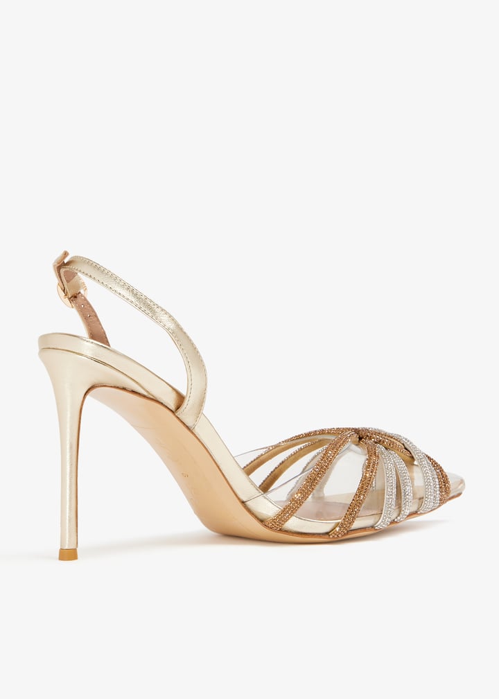 zendaya-gold_6.jpg?ts=20260418020615