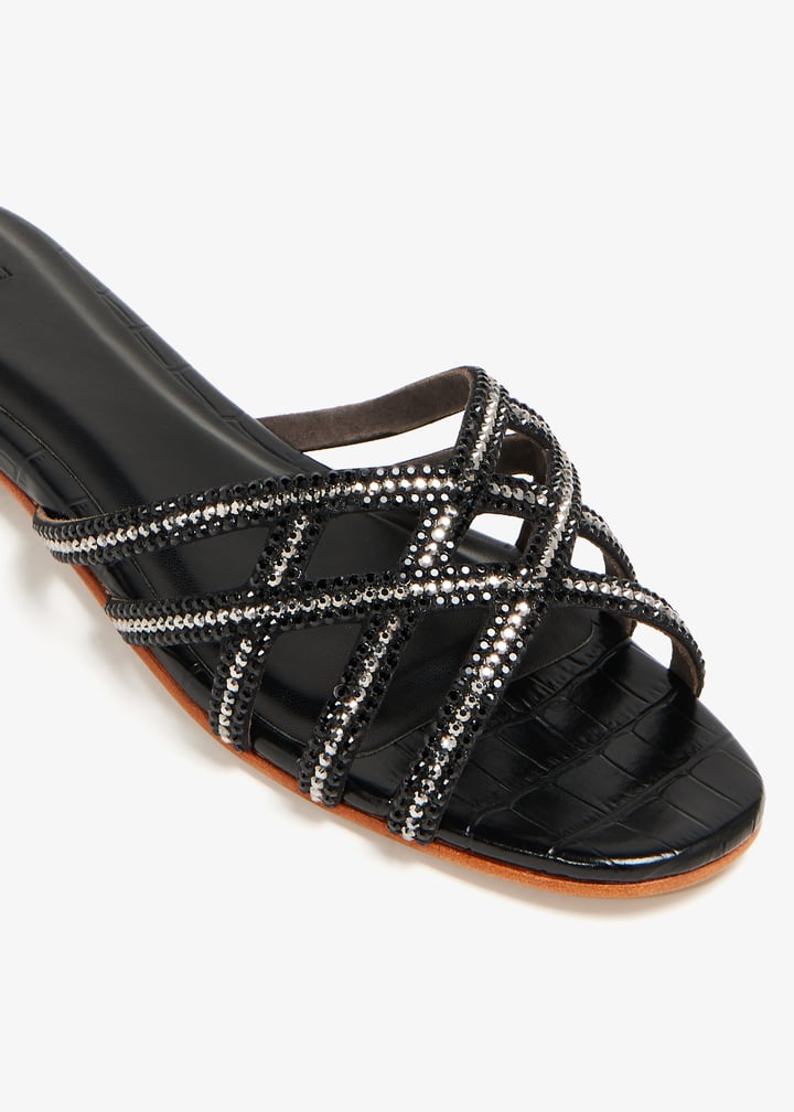 zuri-blkcr6_3.jpg?ts=20240117030517