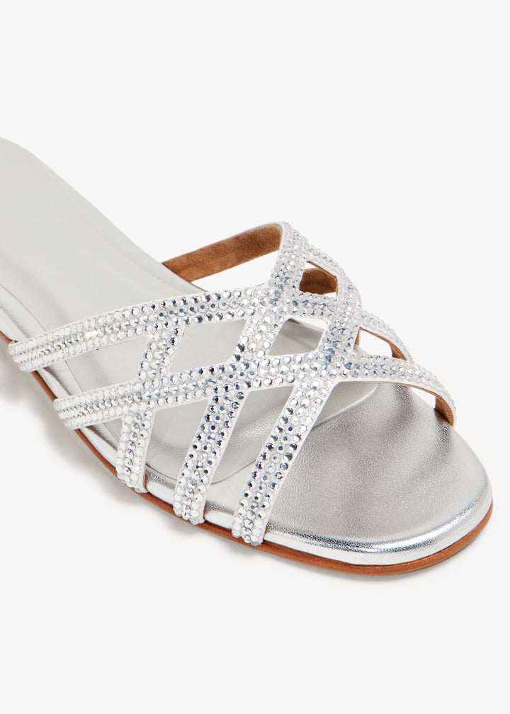 zuri-slvrlz_5.jpg?ts=20251218112112