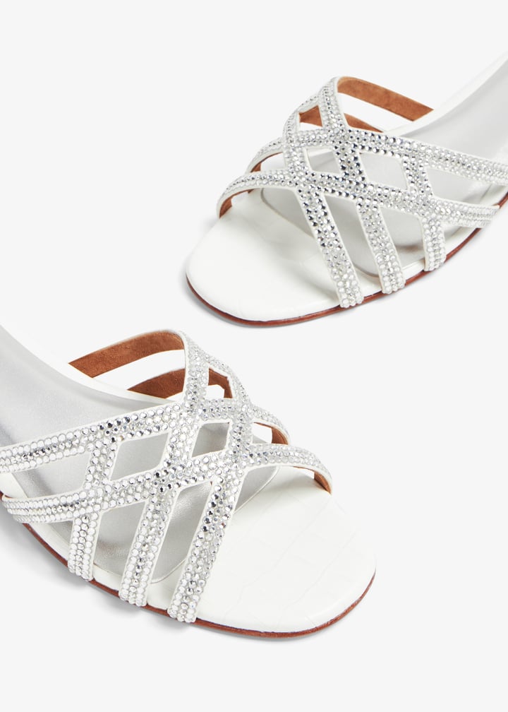 zuri-whtcr6_3.jpg?ts=20231026034149