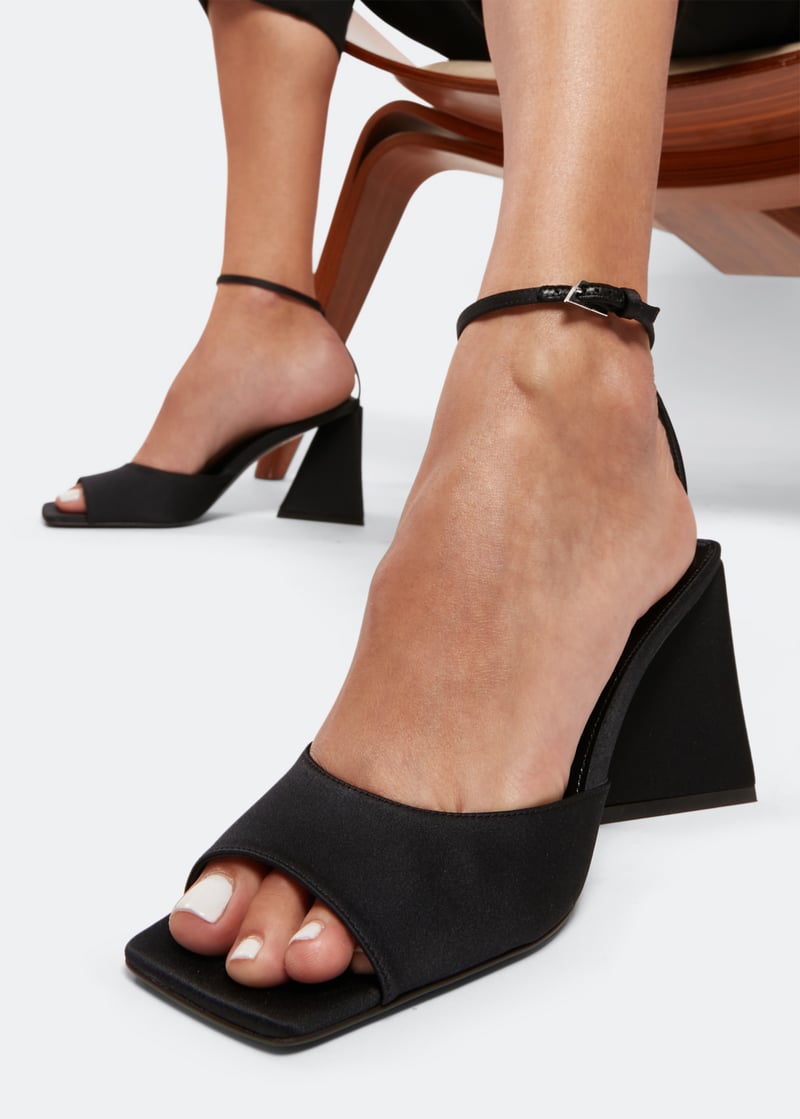 2210ws599v015100-black_2.jpg?ts=20220505160048