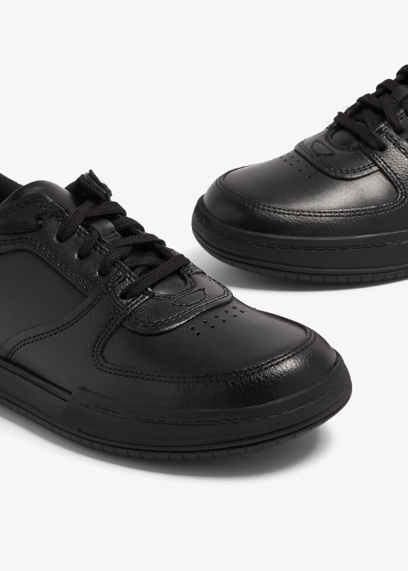 26167302-black_3.jpg?ts=20231024143136