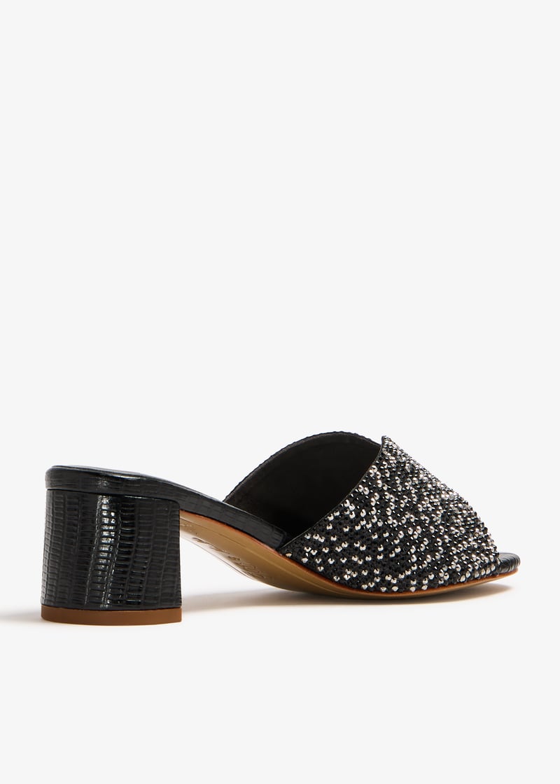 alessia-black_6.jpg?ts=20240215034513
