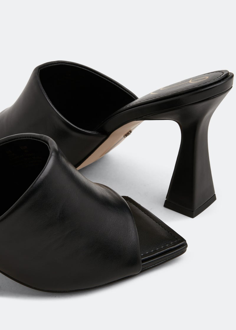 carmen-black_3.jpg?ts=20220505183622