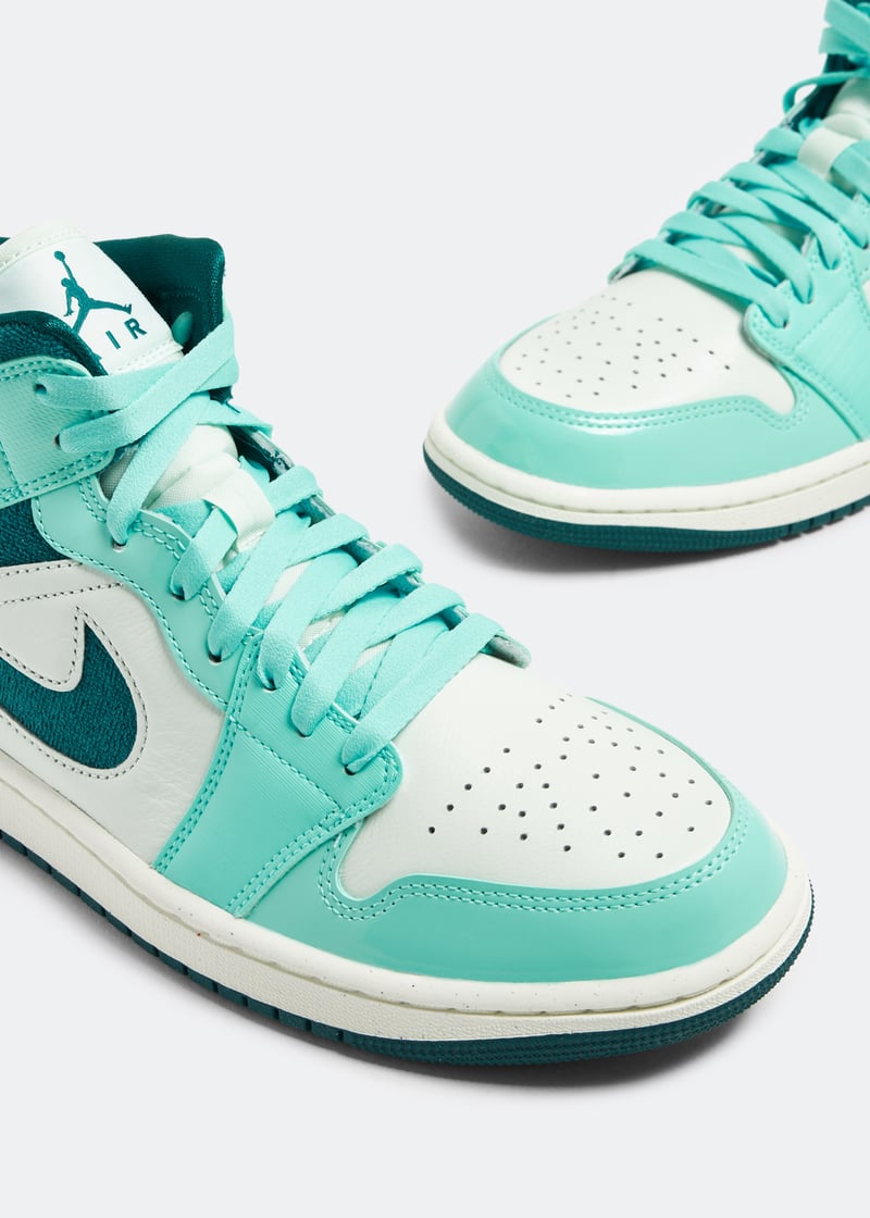 Mid Jordan Low Turquesa Jordan Air Jordan Low SE (GS) Turquesa