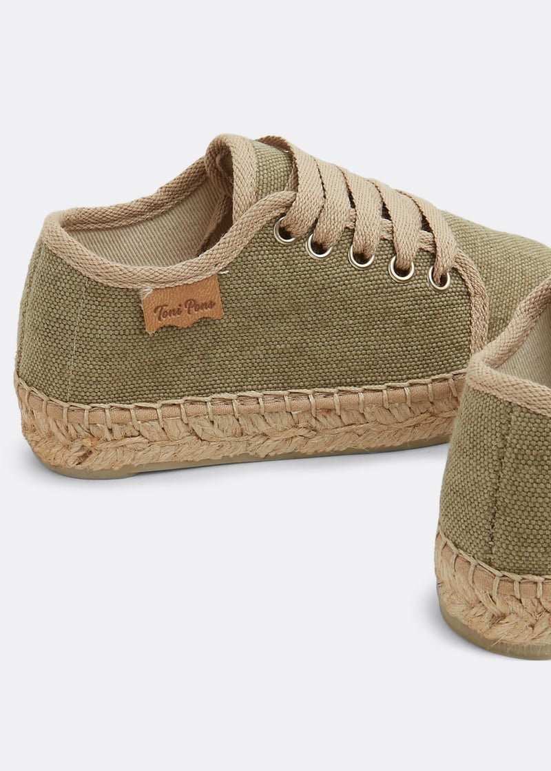 emy-v-khaki_2.jpg?ts=20220504183315