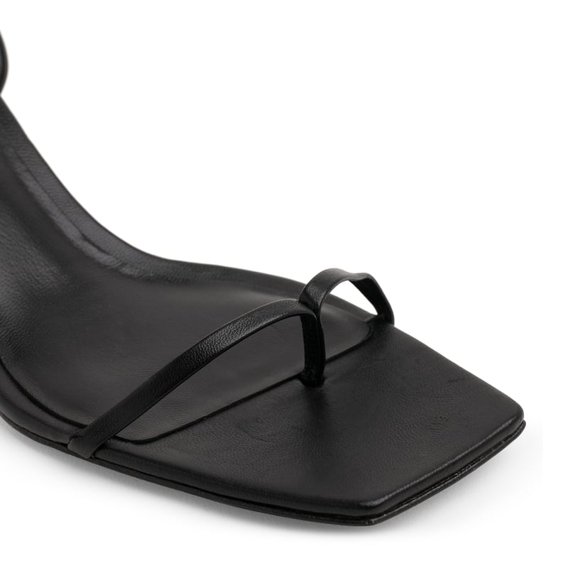 f001-black_3.jpg?ts=20220505183752