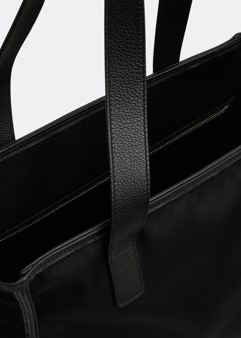 fb01b-black_4.jpg?ts=20220618030515