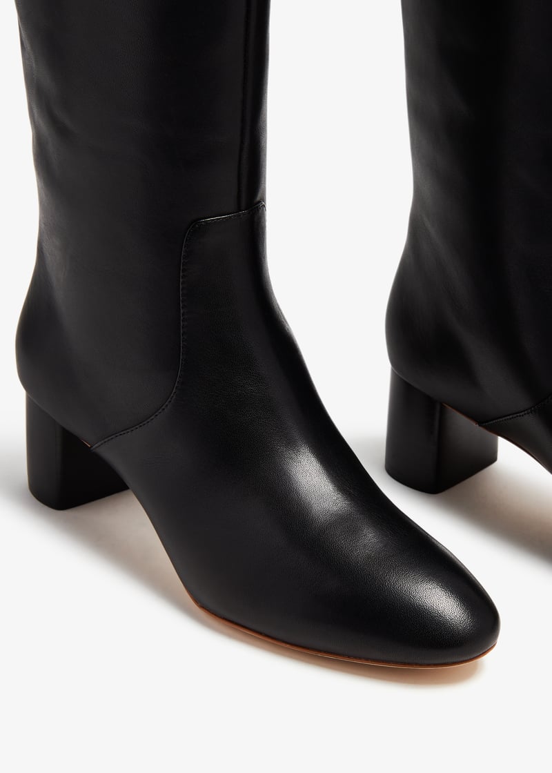 gia-va-black_3.jpg?ts=20231202030515