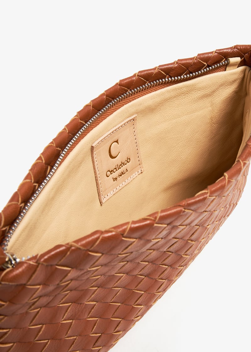 handwovenpouch-camel_7.jpg?ts=20240329033531