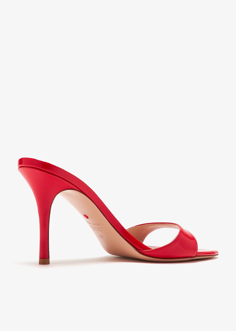 irina-85-red_6.jpg?ts=20241107034025