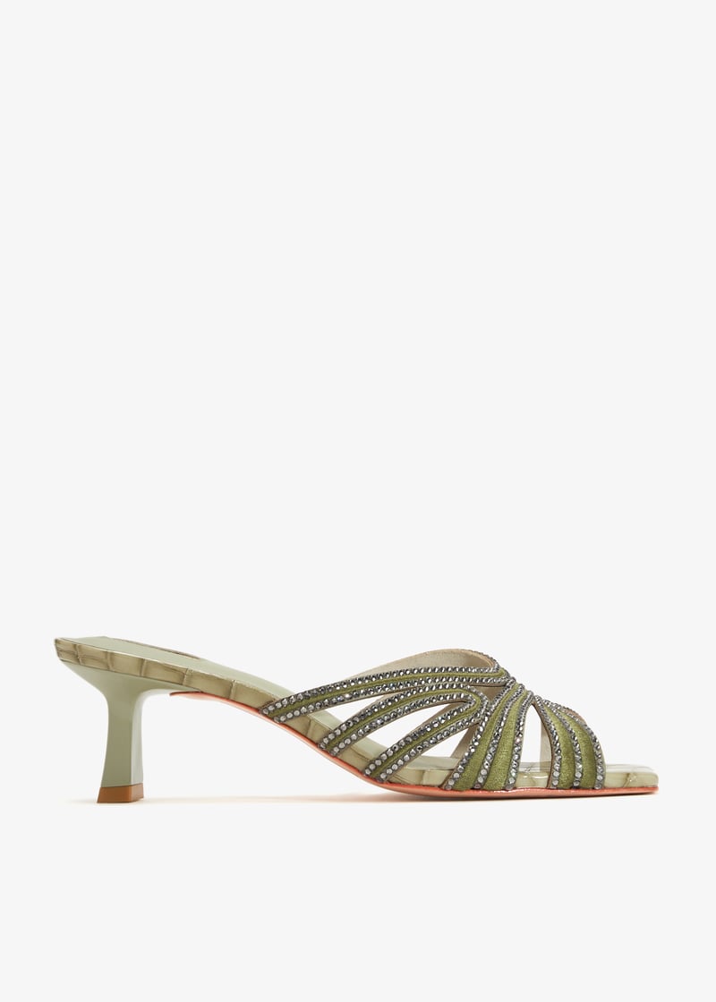 lia-khaki_1.jpg?ts=20250122032016