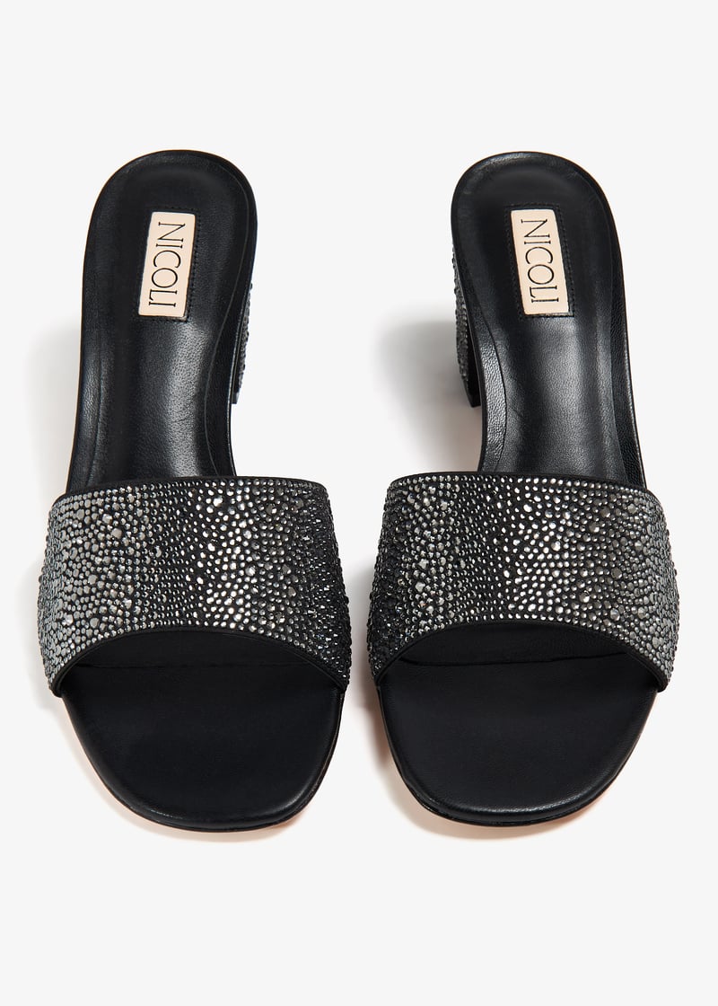 linnea-black_7.jpg?ts=20240911034528