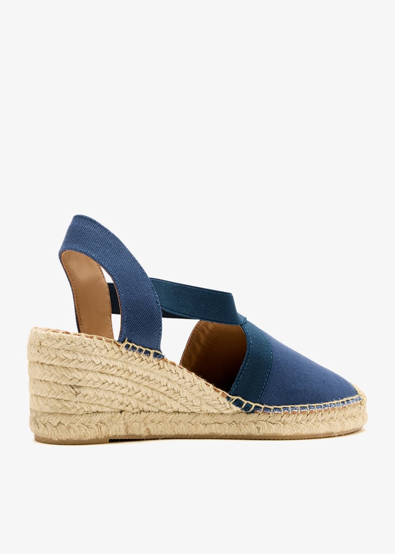 lucia-navy_6.jpg?ts=20250517040218