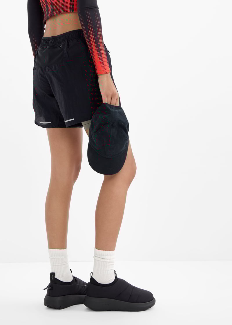 mw001e48-black_3.jpg?ts=20250422030514