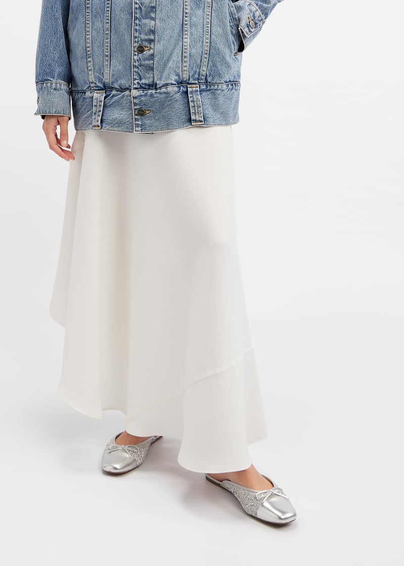 nell09s1-998_2.jpg?ts=20240305035044