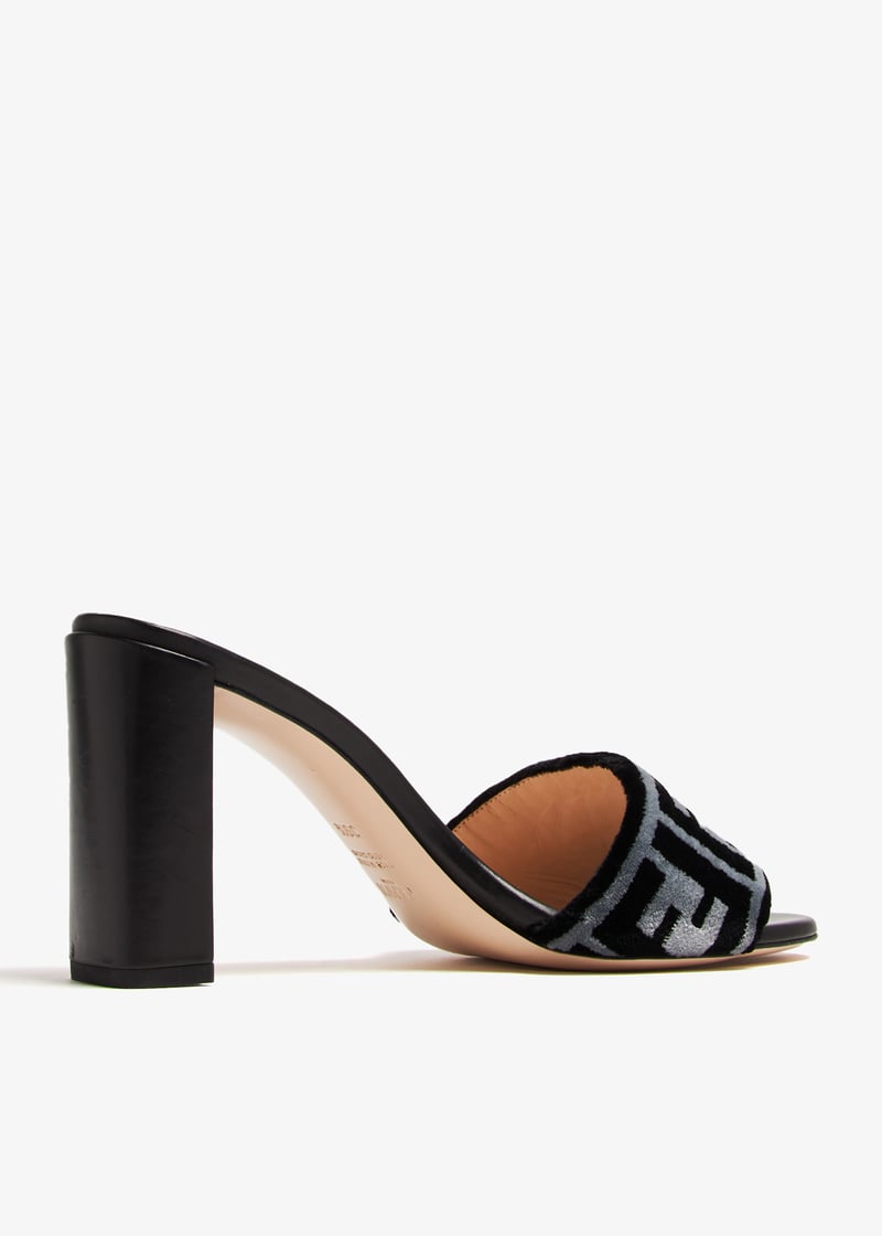 FENDI Pre-Loved Zucca open-toe sandals for Women - Black in