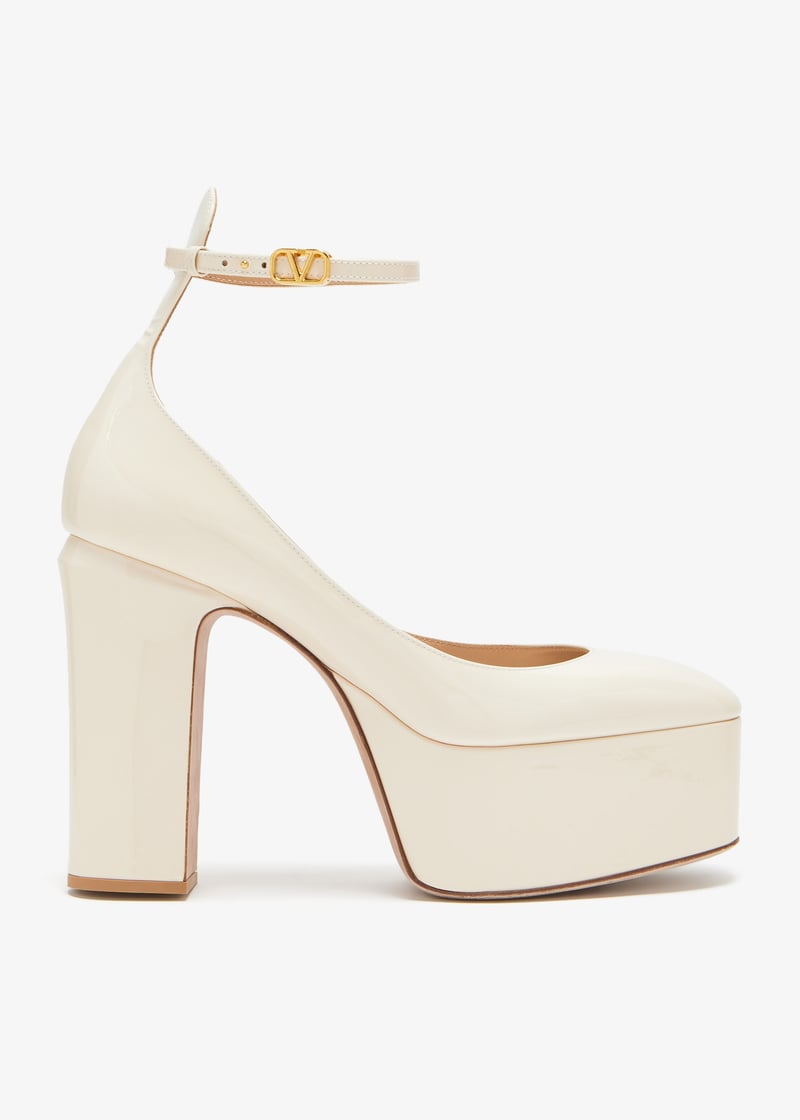 シューズ・サンダルその他 VALENTINO GARAVANI Woman Pumps White 6W2S0393YXZ QT3 Valentino Garavani VLogo Signature pumps for Women - White