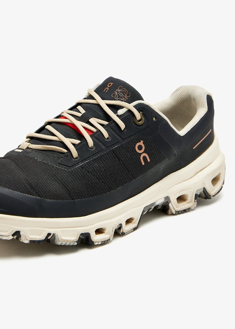【激安通販 オンラインショップ】日用品 LOEWE Pre-Loved Loewe x On Cloudventure sneakers for Men 靴
