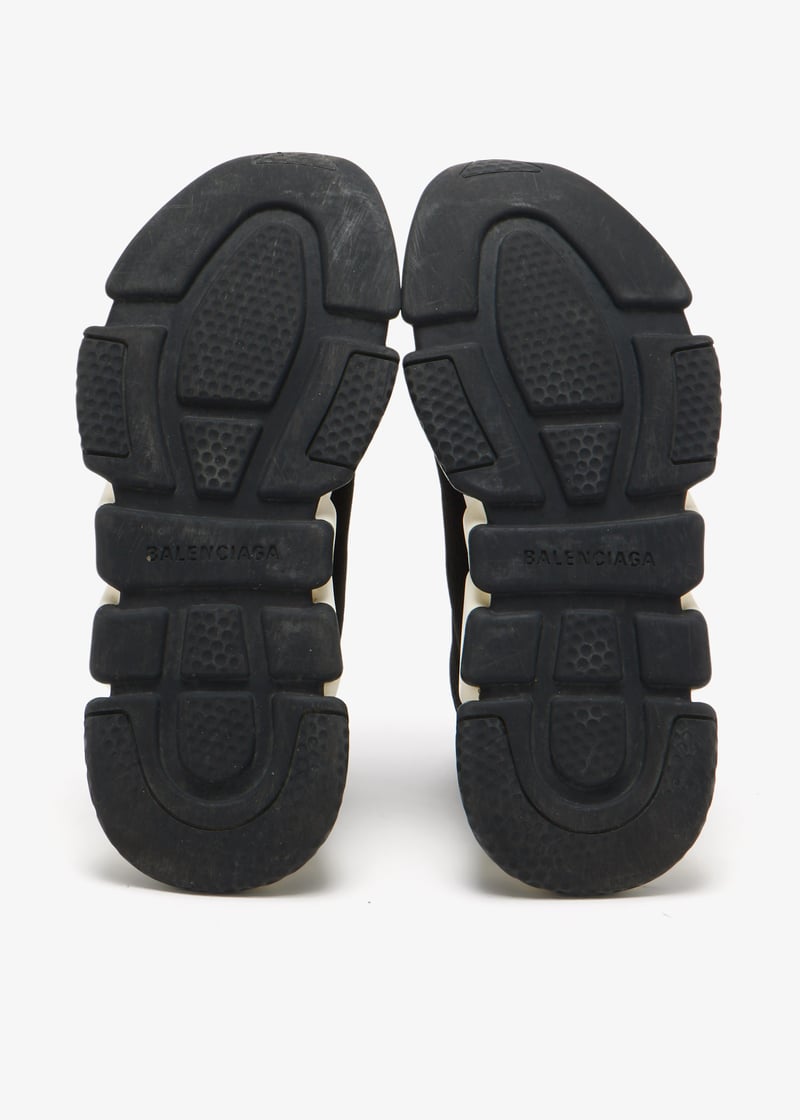 pldbalenciagasnkrs01-black_5.jpg?ts=20250316144013
