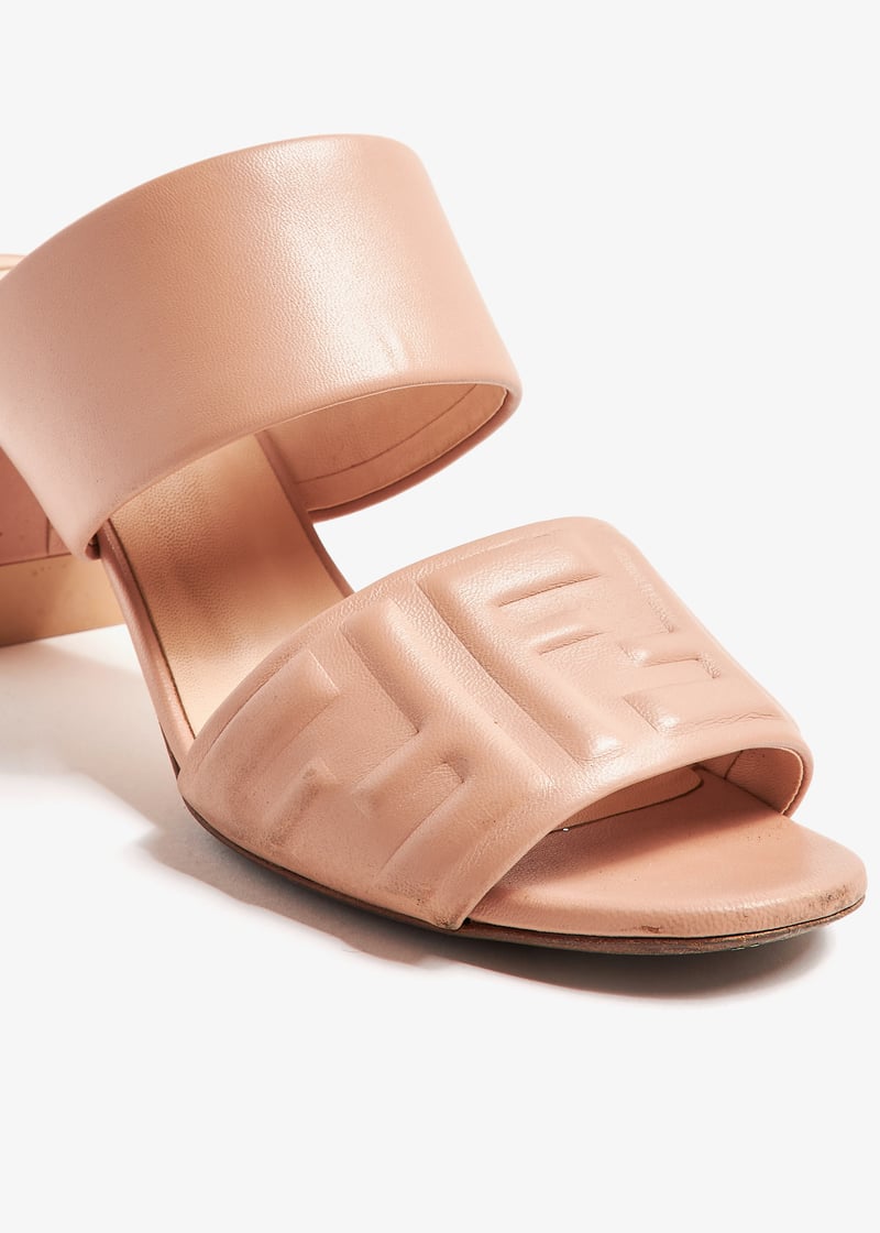 pldfendisandals01-beige_2.jpg?ts=20241009032527