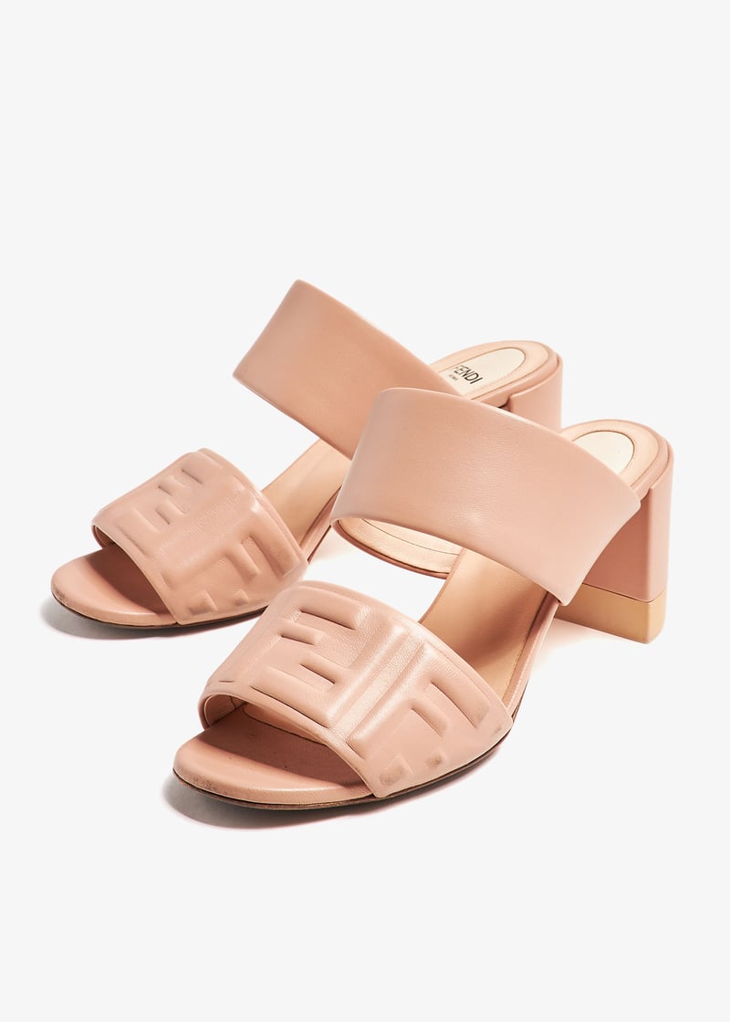 pldfendisandals01-beige_4.jpg?ts=20241009032528