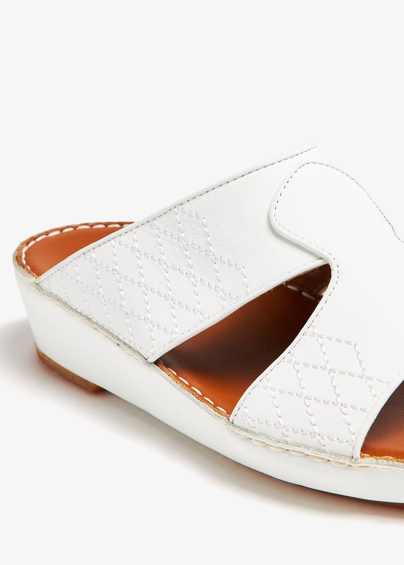 rubm2115no-white_3.jpg?ts=20241001035041