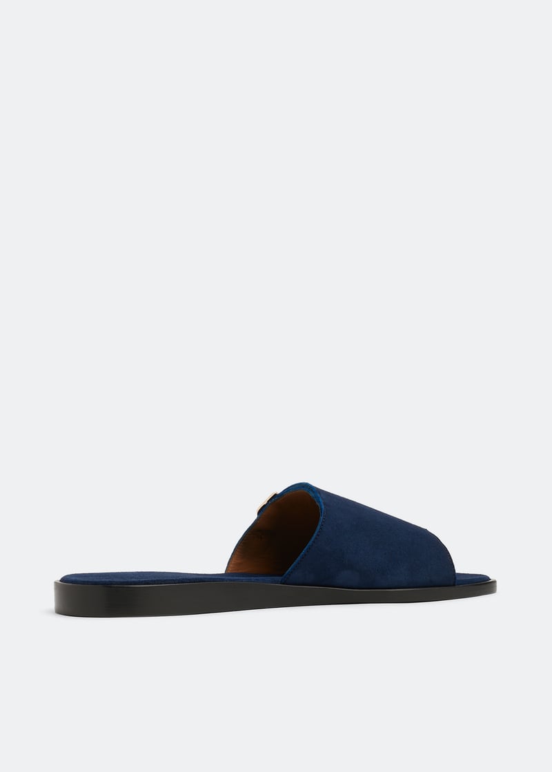 sand-bluinc_3.jpg?ts=20220504185637