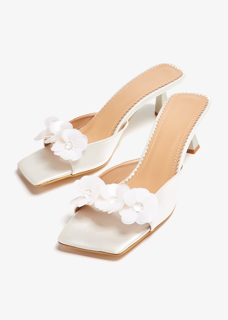 sandalsfleursdelune-offwht_7.jpg?ts=20240928030522
