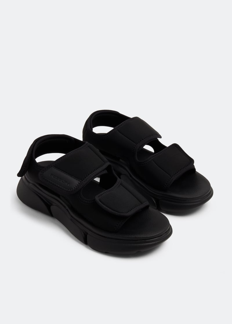 tanklow-black_5.jpg?ts=20230715030510