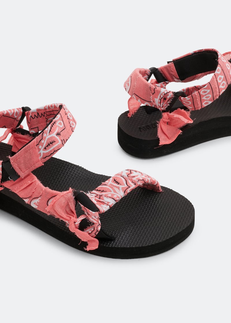trekky-bandana-blush_3.jpg?ts=20220504185937