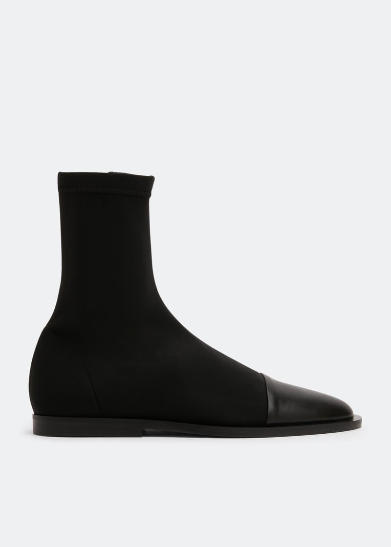 u0042-t01-black_1.jpg?ts=20220426121240