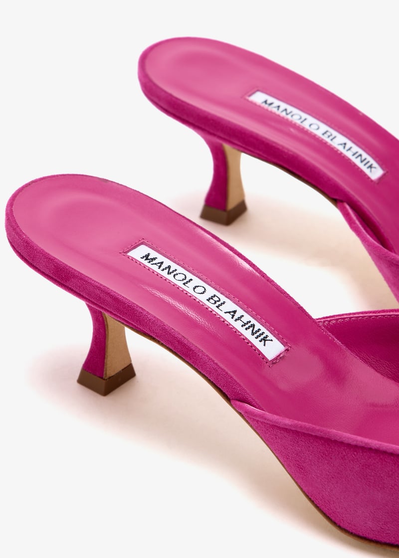 MANOLO BLAHNIK 25SS ピンクメイセイル50スエードミュールヒール Manolo Blahnik Maysale mules for Women - Pink in UAE | Level