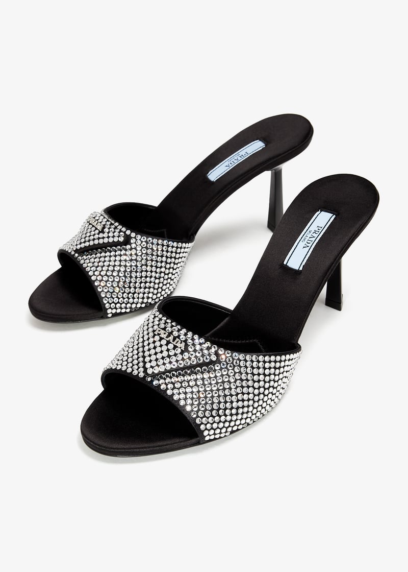 【洗練された】PRADA クリスタル付サテンサンダル クリスタル 完売必至】プラダ キラキラ華やかなクリスタルサテンバッグ