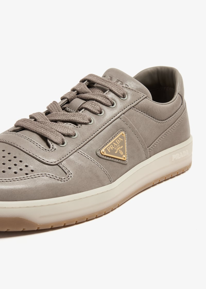 送料関税込み PRADA Men Sneakers 2EE413FG001054 F0401 Brown Prada Sneakers | italist