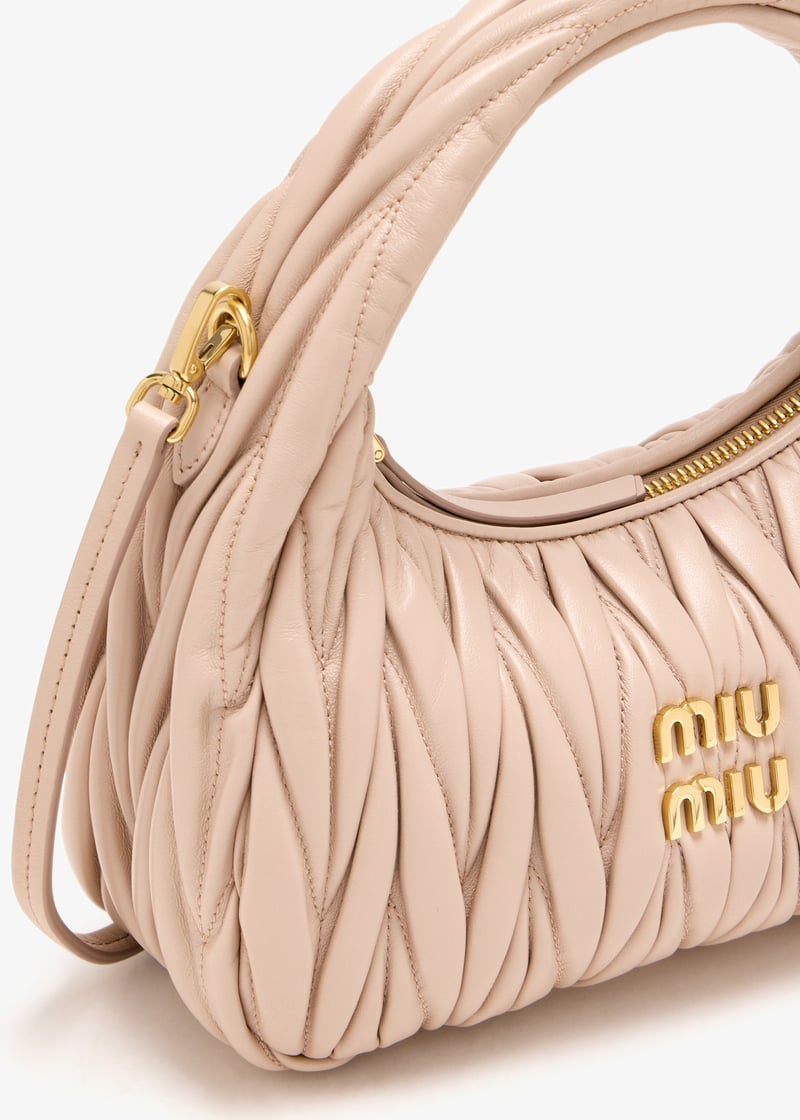 ☆人気☆【MIU MIU】☆MATELASSE hobo bag サンドベージュ☆ Miu Miu Women's' Wander Matelassé Hobo Shoulder Bag in Beige