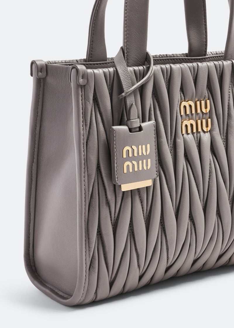 ★2025SS 超新作★MIU MIU★Classic Tote Bag (5BG2312CRWF0046) ☆2025SS 超新作☆MIU MIU☆クラシック トートバッグ☆ Cognac